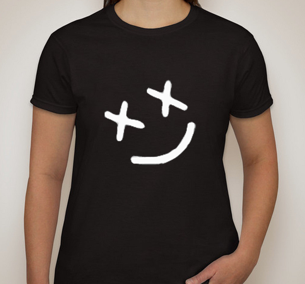 Louis Tomlinson Smiley Face T-shirt - Ink In Action